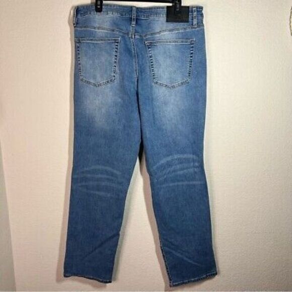 Rue 21 Womens Relaxed Fit Jeans Medium Wash Ripped Patchwork Size‎ 36/32 - Picture 4 of 7